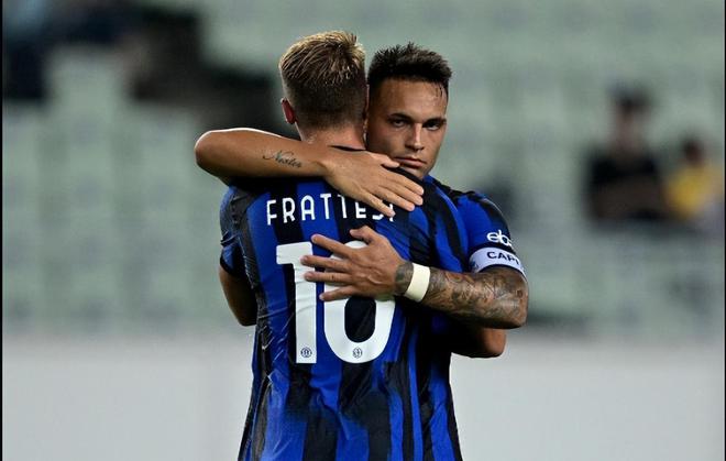 海报的背后 海报的背后