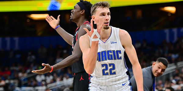 阵容稳定的 阵容稳定的