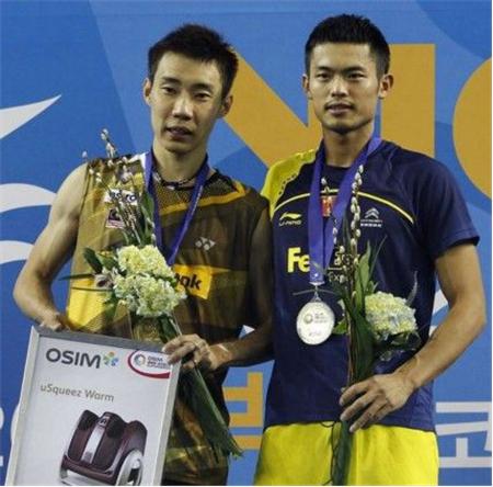 他每天至少 他每天至少