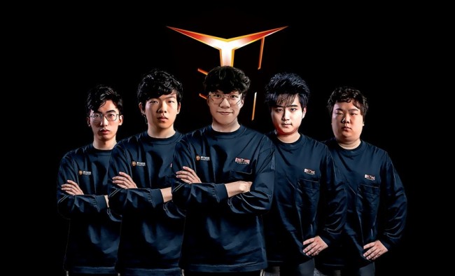 通過引入经 通過引入经